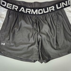 2x UA women's shorts